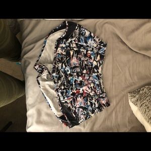 Lululemon Hotty hot shorts size 6
